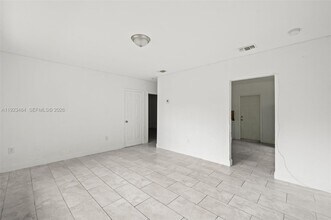 1429 NE 118th Terrace in Miami, FL - Building Photo - Building Photo