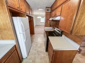 725 E Aspen in Hobbs, NM - Building Photo - Building Photo