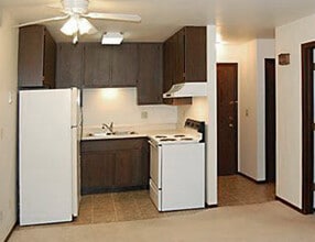 Forest Glen Apartments in Two Rivers, WI - Foto de edificio - Building Photo