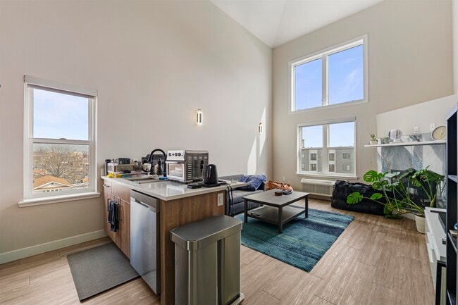 212 70th St in Guttenberg, NJ - Building Photo - Building Photo