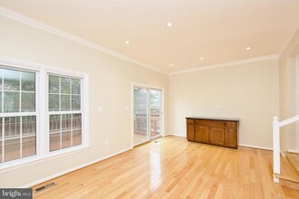 6136 Summer Park Ln in Alexandria, VA - Building Photo - Building Photo
