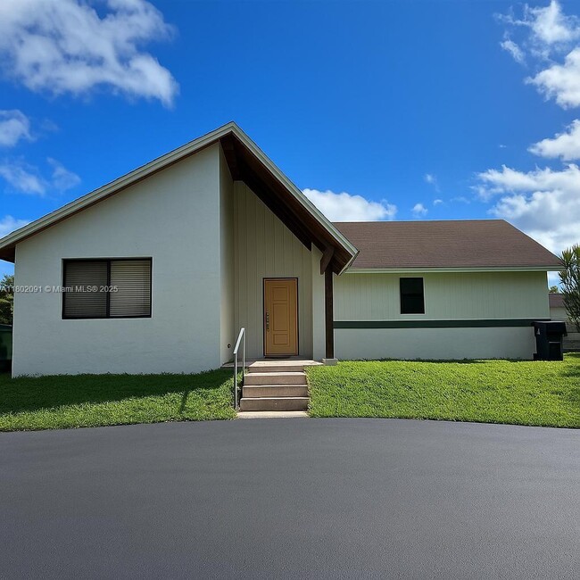 13549 SW 285th Terrace in Homestead, FL - Building Photo - Building Photo