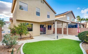 6044 Fair Valley St in Las Vegas, NV - Building Photo - Building Photo