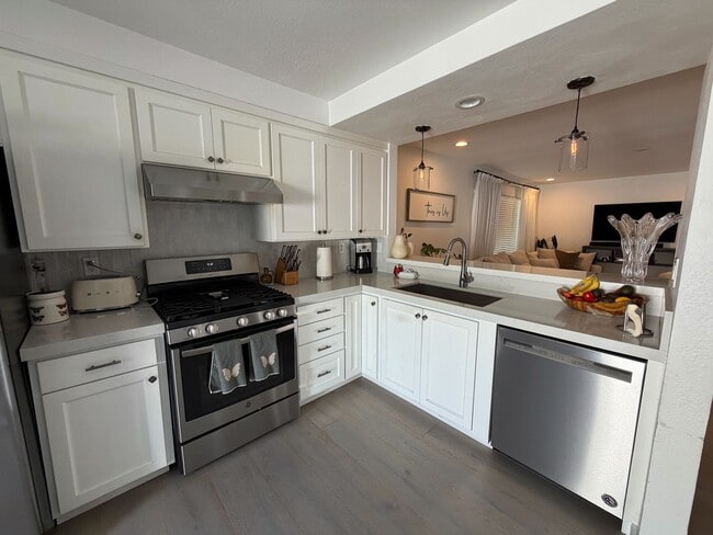 property at 25885 Trabuco Rd