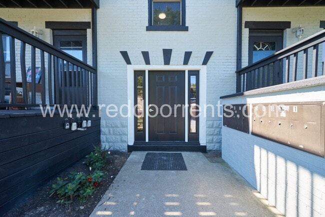 1337 E Market St in Indianapolis, IN - Building Photo - Building Photo