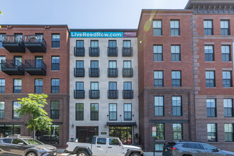 Reed Row in Washington, DC - Foto de edificio - Building Photo