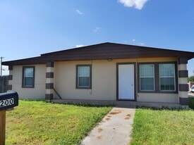 200 SE Ave E in Andrews, TX - Building Photo