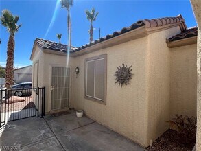 3034 Seaford Peak Dr in Henderson, NV - Building Photo - Building Photo