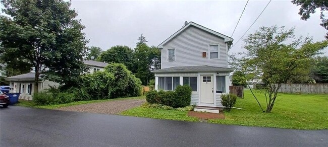 property at 12 Elizabeth St