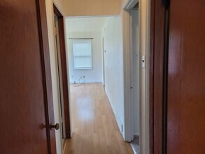 11244 Saint Clement Ln in St. Ann, MO - Foto de edificio - Building Photo