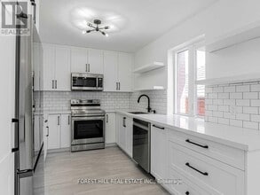 80 Belgravia Ave in Toronto, ON - Building Photo - Building Photo