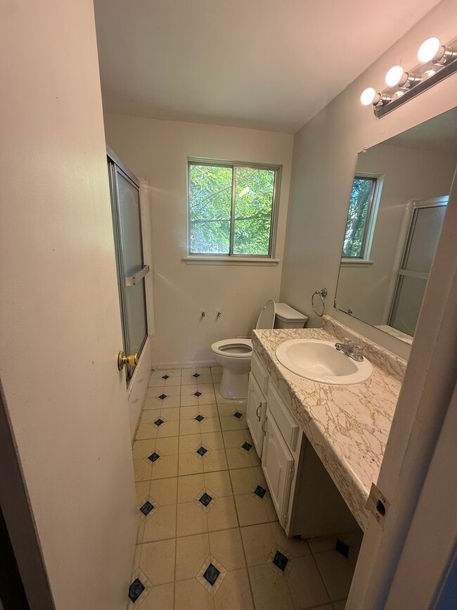 105 S Christine Cir in Mount Clemens, MI - Building Photo - Building Photo