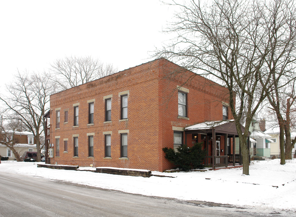 166-172 S Highland Ave in Columbus, OH - Building Photo