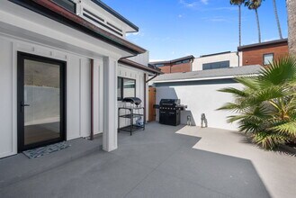 2988 Solimar Beach Dr in Ventura, CA - Foto de edificio - Building Photo