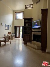 1027 10th St in Santa Monica, CA - Building Photo - Building Photo