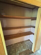 2502 Lakeview Ave in St. Joseph, MO - Foto de edificio - Building Photo