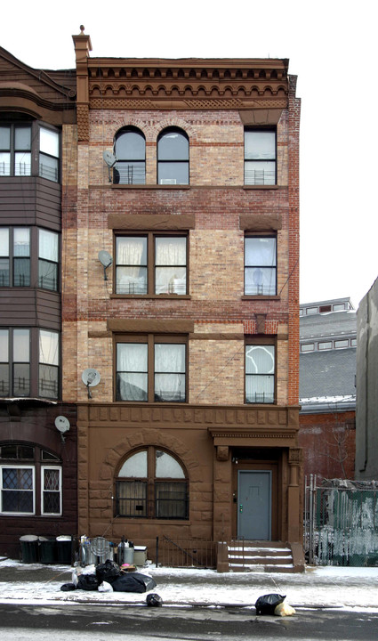 581 Franklin Ave in Brooklyn, NY - Building Photo