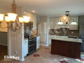 13900 S Raintree Dr in Olathe, KS - Building Photo - Building Photo