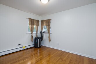 5457 W Edmunds St, Unit 1A in Chicago, IL - Building Photo - Building Photo