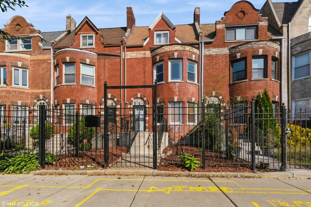 1504 E Marquette Rd in Chicago, IL - Building Photo