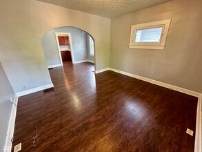 909 N Emerson Ave in Indianapolis, IN - Building Photo - Building Photo