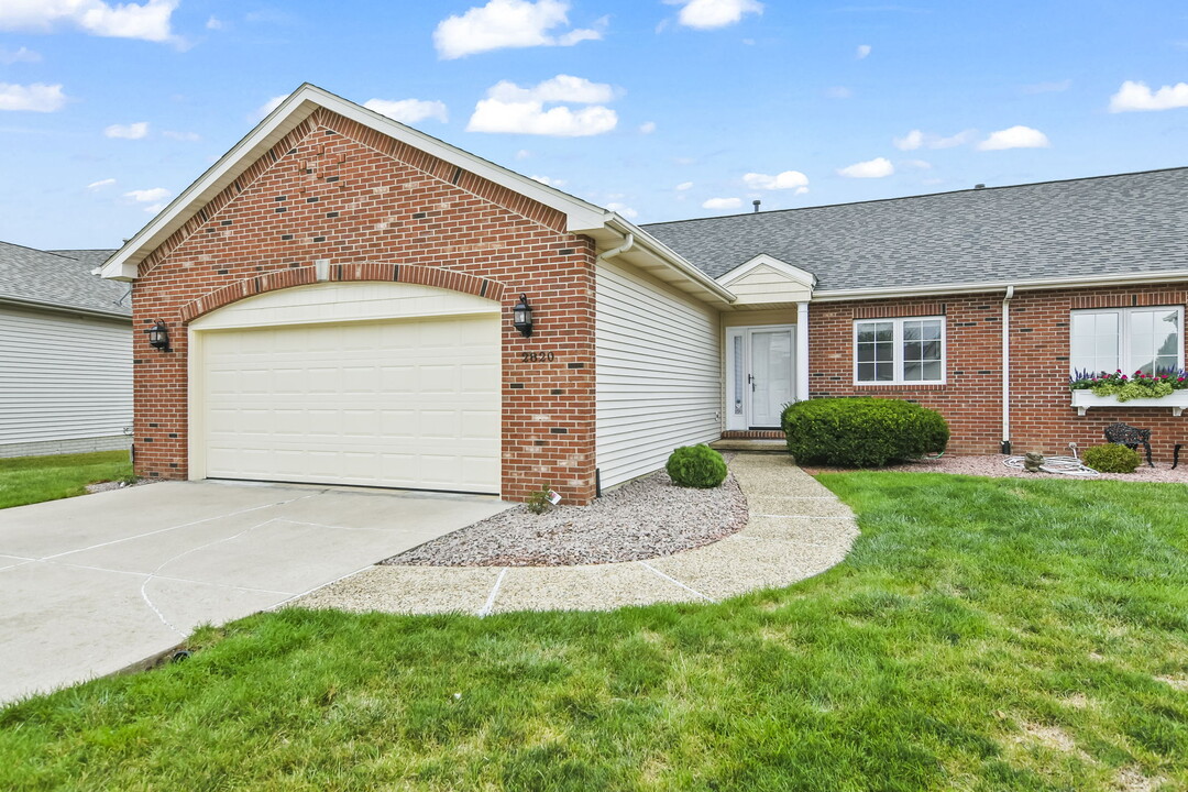 2820 Wordsworth Dr in Springfield, IL - Building Photo