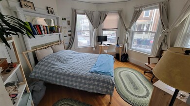11 Saint Paul St, Unit 1 in Cambridge, MA - Foto de edificio - Building Photo