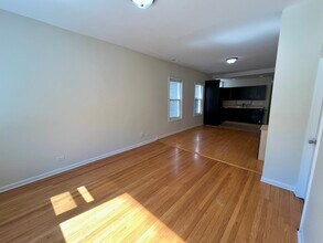 1720 N Western Ave, Unit 1 in Chicago, IL - Foto de edificio - Building Photo