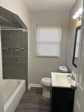 8064 Suzanne Ave in Detroit, MI - Building Photo - Building Photo