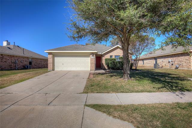 14105 Rodeo Daze Dr in Haslet, TX - Foto de edificio
