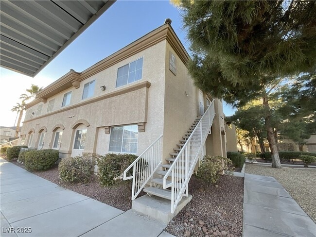 property at 3400 Cabana Dr