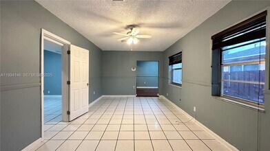 2220 Charleston St in Hollywood, FL - Building Photo - Building Photo