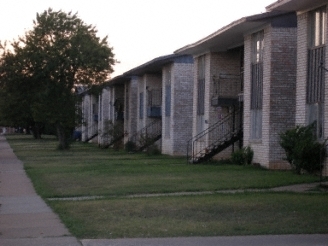 2909 Tudor Ln in Irving, TX - Foto de edificio - Building Photo