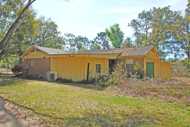 7655 Lawton St in Pensacola, FL - Building Photo - Building Photo