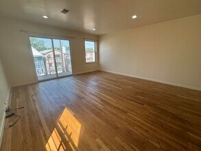 68 Pamrapo Ave in Jersey City, NJ - Building Photo - Building Photo