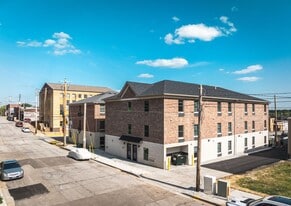 305 W 9th St in Rolla, MO - Building Photo
