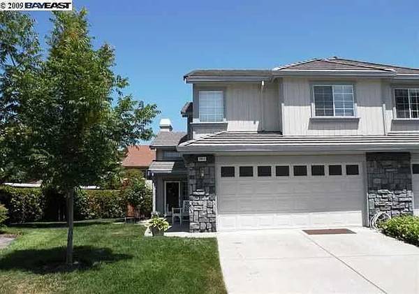 3853 Stone Pointe Way in Pleasanton, CA - Building Photo