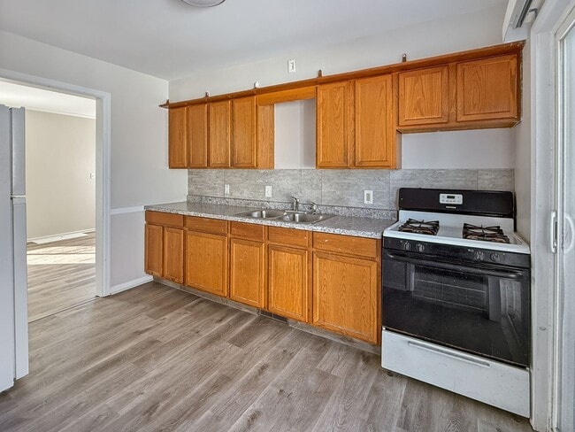 3322 Birchwood Ave SW in Grand Rapids, MI - Building Photo - Building Photo