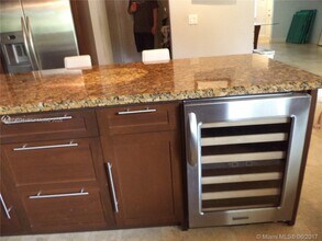 7390 SW 99th St in Miami, FL - Building Photo - Building Photo