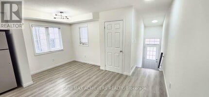 3200 Singleton Ave in London, ON - Building Photo - Building Photo