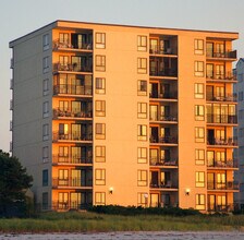 Pine Point Vista Condominiums in Old Orchard Beach, ME - Building Photo - Building Photo
