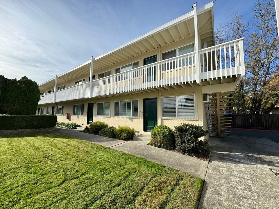 Pine Street, 1750-1780* in Napa, CA - Building Photo