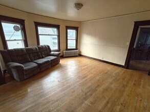 1118 S 14th St in Manitowoc, WI - Building Photo - Building Photo
