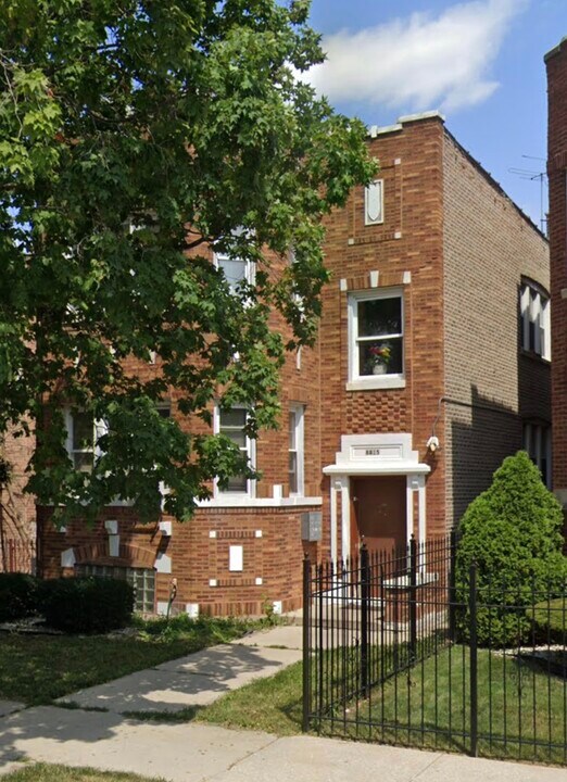 8815 S Justine St in Chicago, IL - Building Photo