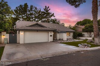 1305 E Steamboat Bend Dr in Tempe, AZ - Building Photo - Building Photo