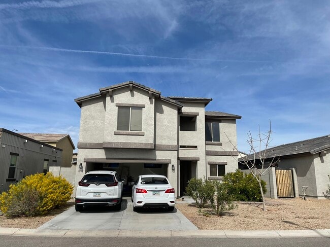 property at 1948 W Stagecoach St