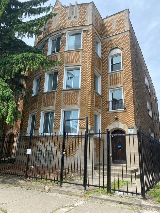 9124 S Justine St Rentals in Chicago, IL