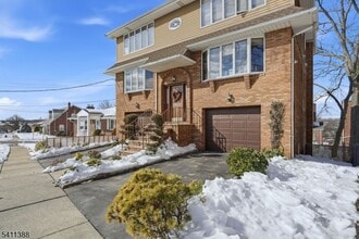 243 Newark Ave in Lyndhurst, NJ - Building Photo - Building Photo