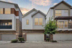 3839 Harry Wurzbach Rd in San Antonio, TX - Building Photo