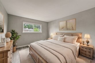 13194 Trail Hollow Dr in Houston, TX - Building Photo - Building Photo